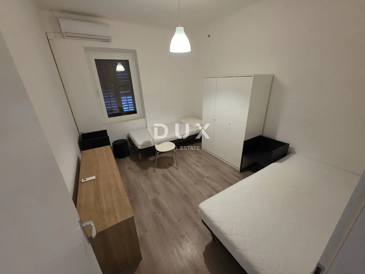 otok pag, kolan - kuća u nizu i studio apartman, top prilika! - slika 7