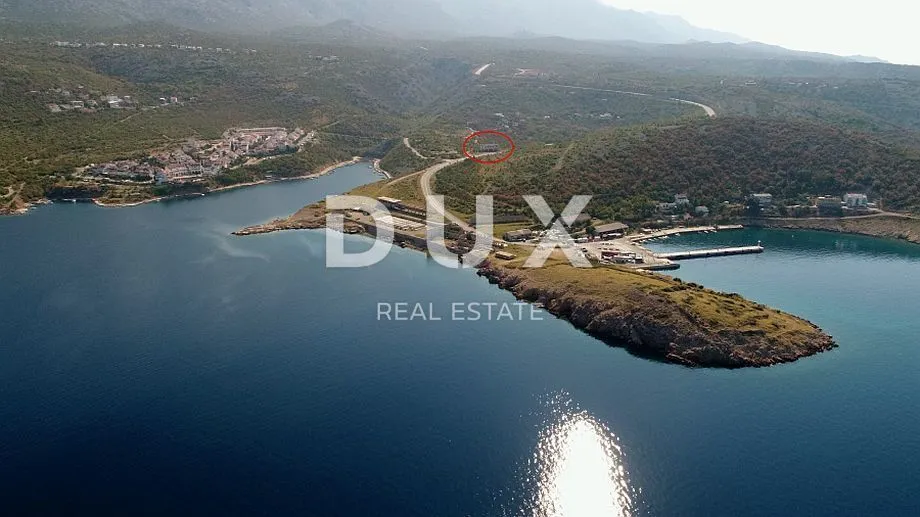 STINICA -kuća-zgrada 500m2 + teren 4285 m2 za apartmane / boutique hotel / hostel / motel / poslovno - apartmansku namjenu - Stinica, Senj