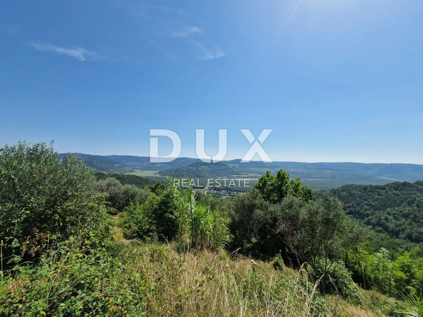 istra, oprtalj - kamena starina s panoramskim pogledom na zelenilo - slika 4