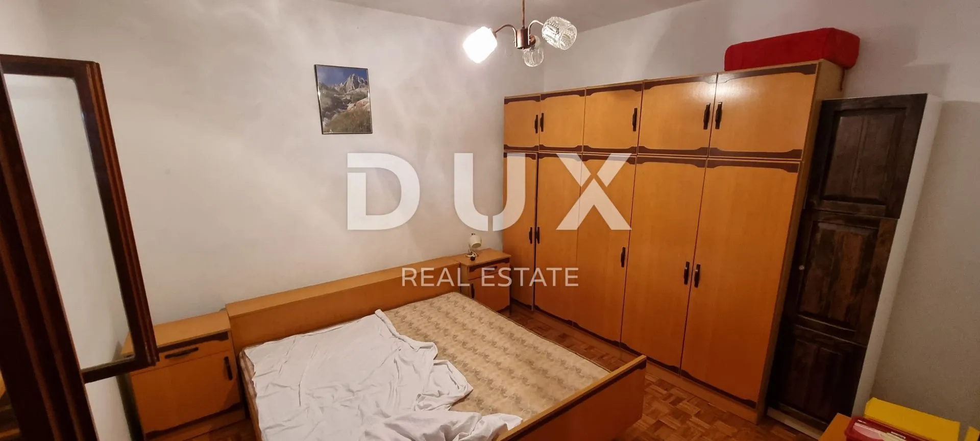 senj - kuća sa prostranom okućnicom - slika 9