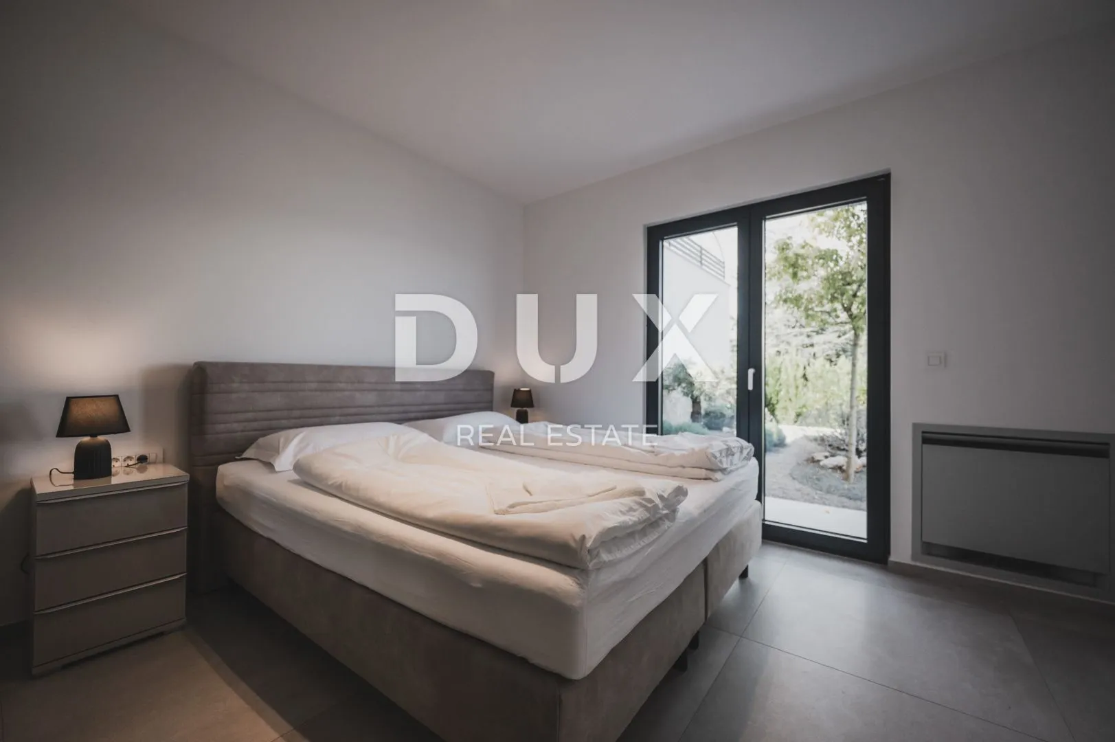 opatija, lovran, liganj - stan u vili s bazenom 120m2+terasa 27m2s panoramskim pogledom na more + okoliš 105m2 - slika 12