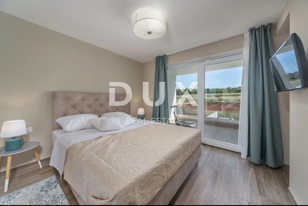 istra, poreč - luksuzna vila na mirnoj lokaciji! - slika 17