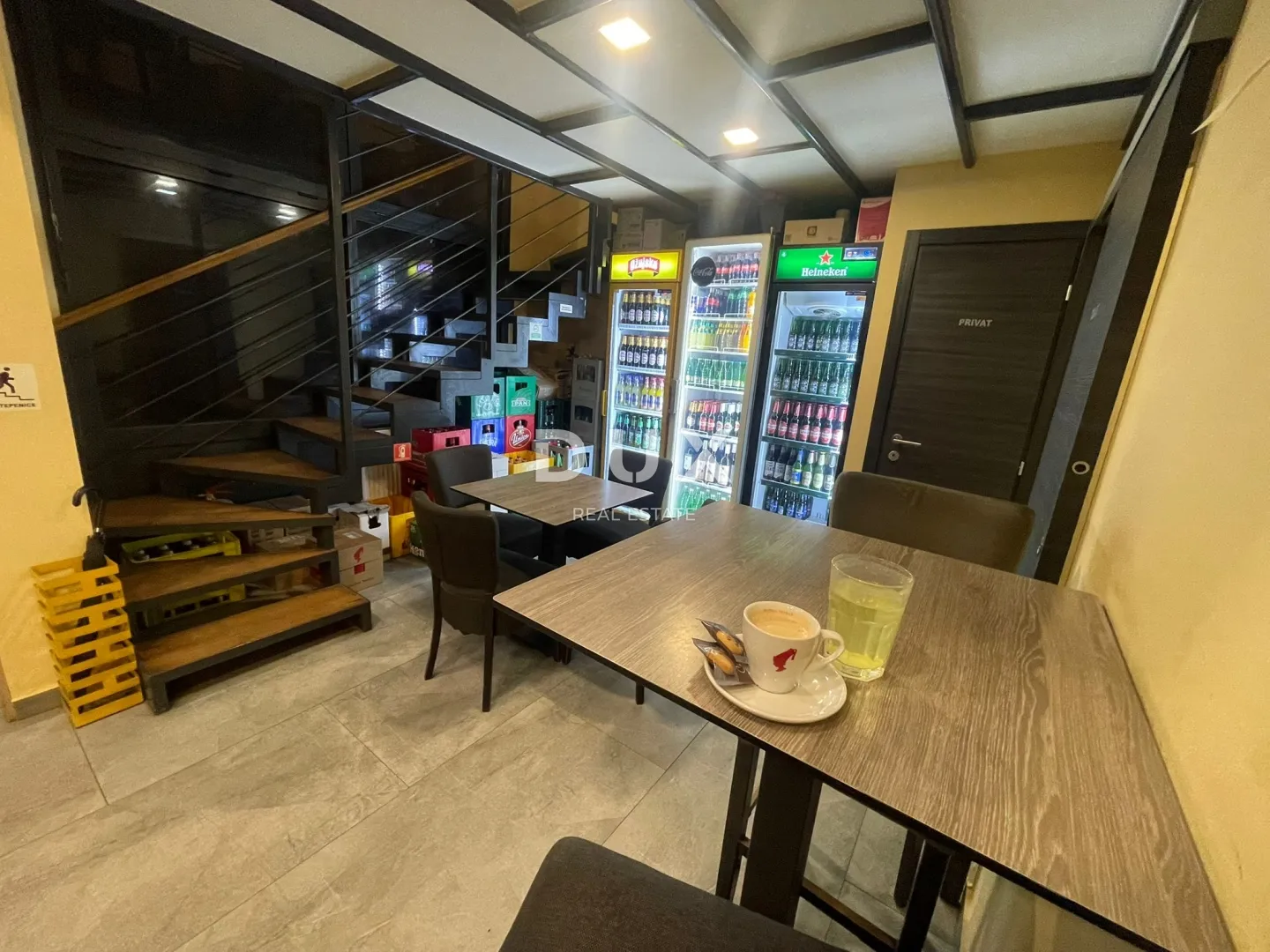 zagreb, dubrava - uhodani caffe bar s galerijom i terasom – mogućnost prenamjene - slika 12