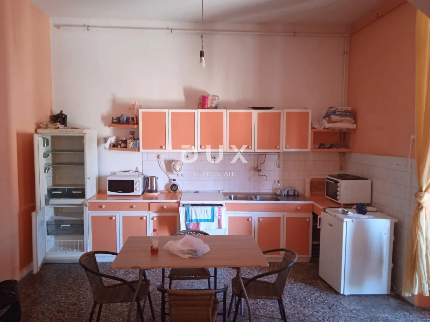 istra, pula – prostrani stan s velikim potencijalom - slika 3