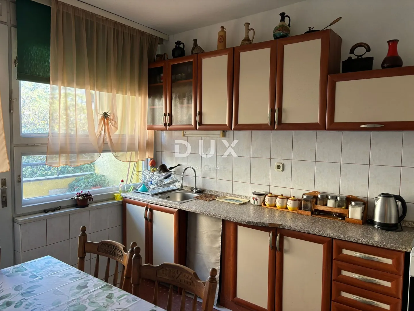 istra, pula - stan nadomak centra s dvije terase! - slika 3