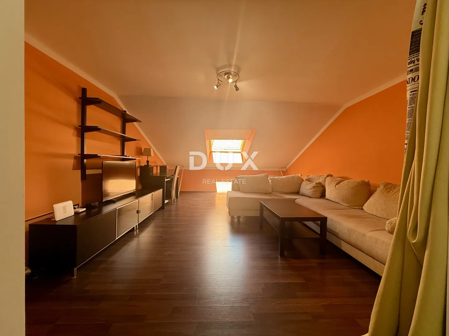 rijeka, strogi centar, 66 m2, useljiv, investicija, treći kat - slika 2