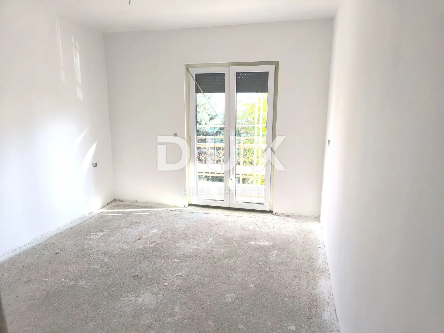 opatija, pobri - 2s+db stan na 2. katu s parkingom 72 m2 - slika 1