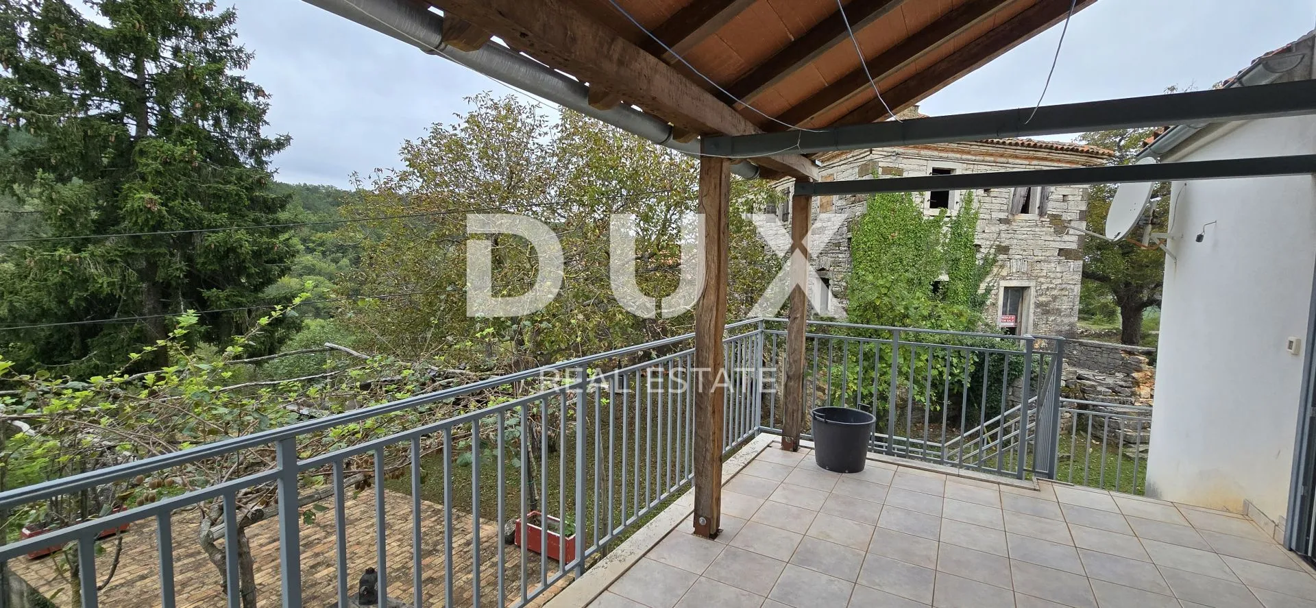 istra, oprtalj - imanje od dvije kuće s pripadajućom okućnicom na ugodnoj lokaciji, prilika! - slika 21
