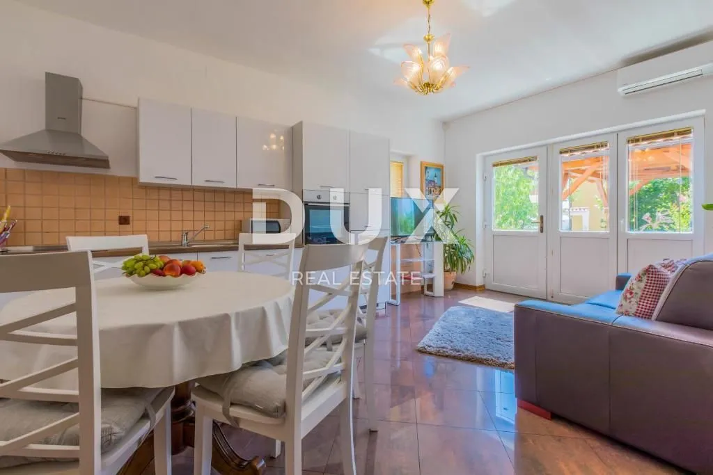 crikvenica- prekrasna villa s 3 apartmana i bazenom - slika 9