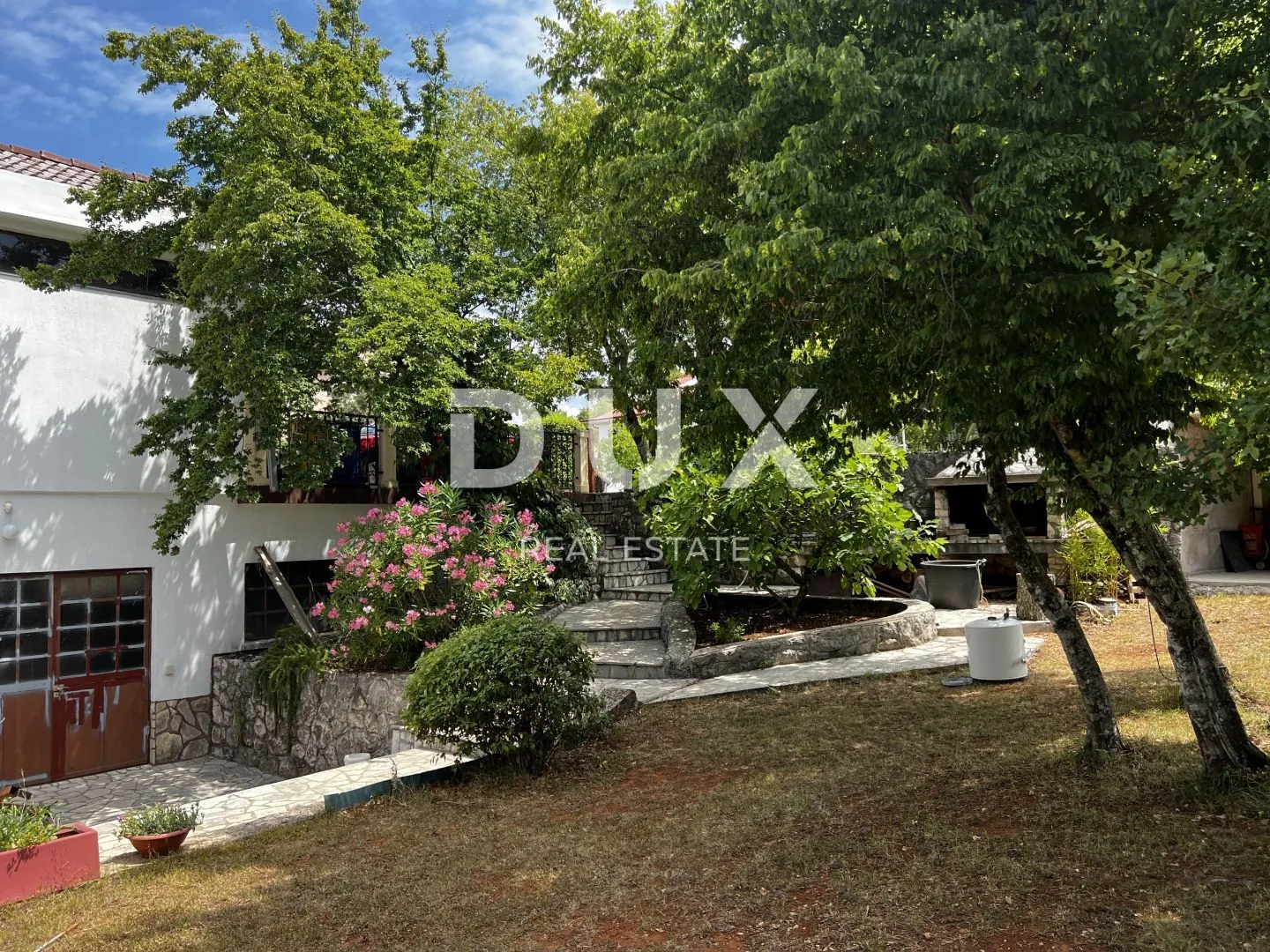 otok krk, njivice - samostojeća kuća sa velikom okućnicom - slika 47