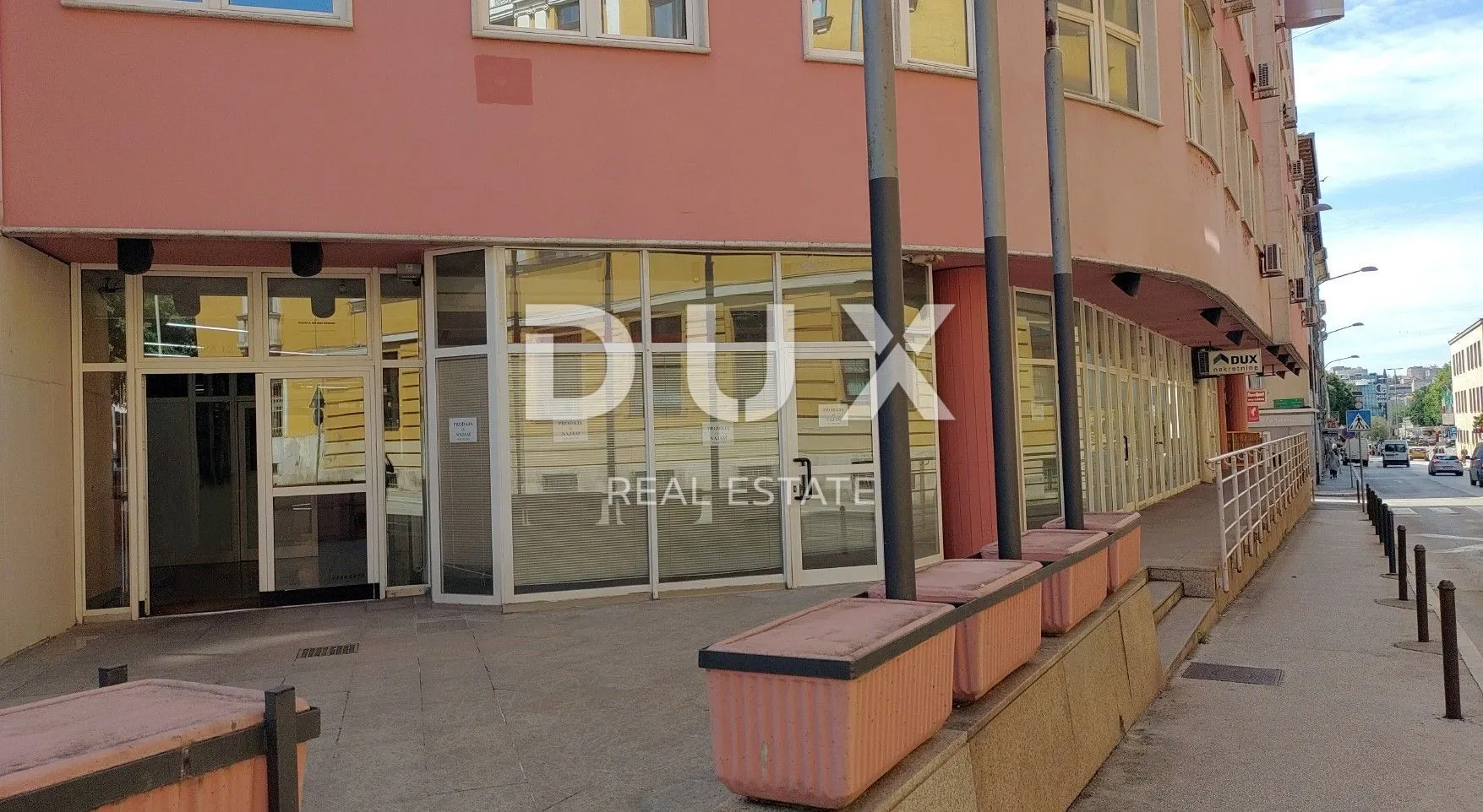 istra, pula - poslovni prostor u centru grada! - slika 10