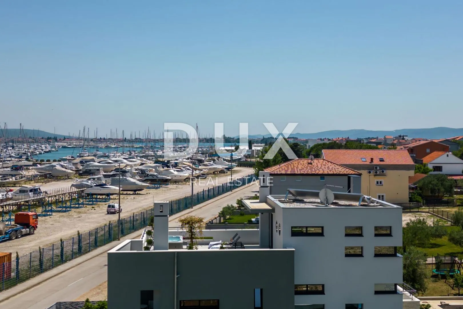 zadar, bibinje - dizajnerski uređena vila s bazenom u blizini zadra! - slika 39