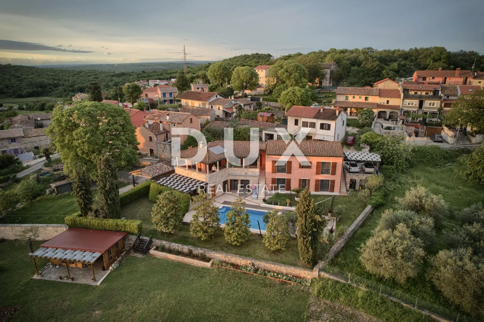 istra, rovinj - prostrana vila s velikim građevinskim zemljištem - slika 48