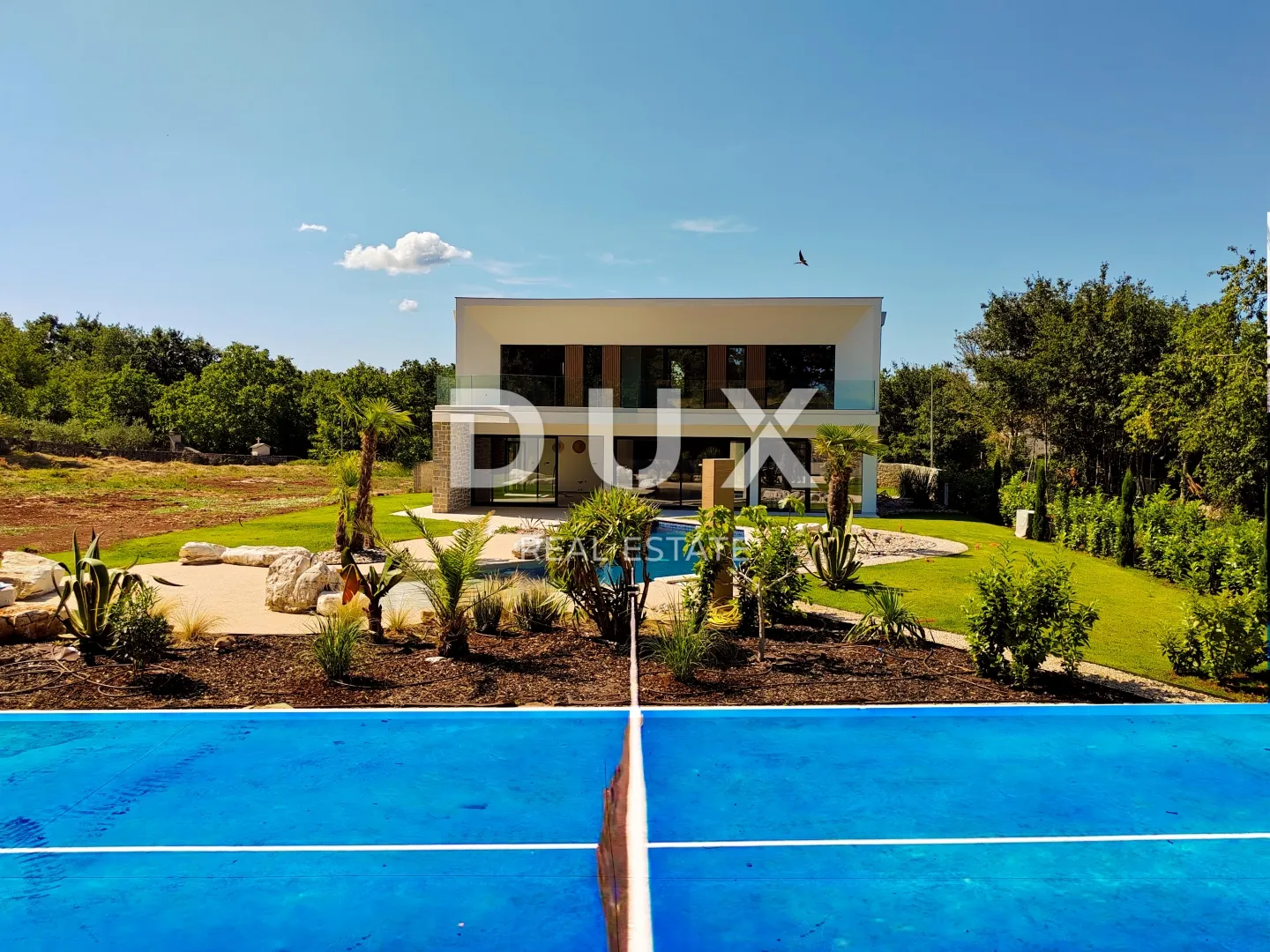 istra, tinjan - moderna vila s bazenom i sportskim terenom - slika 22