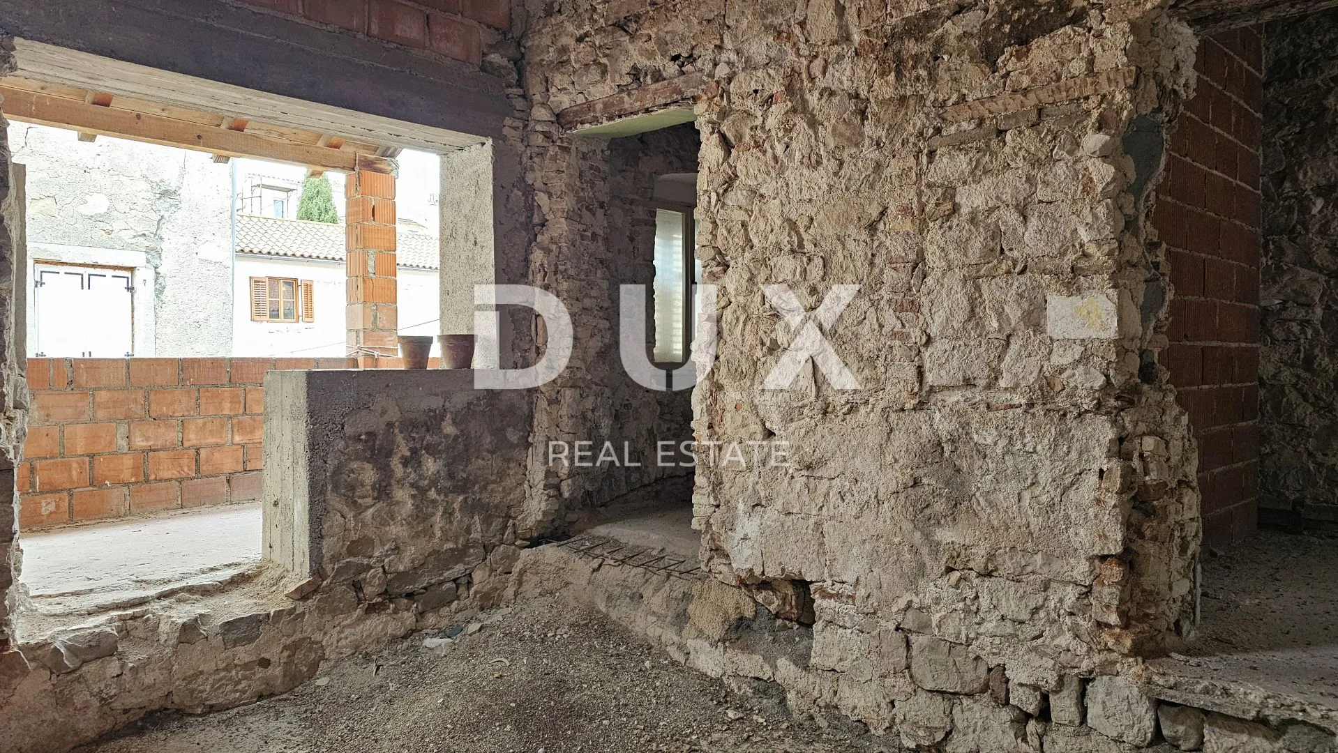 otok rab - prilika!! kamena kuća u nizu za adaptaciju - slika 6
