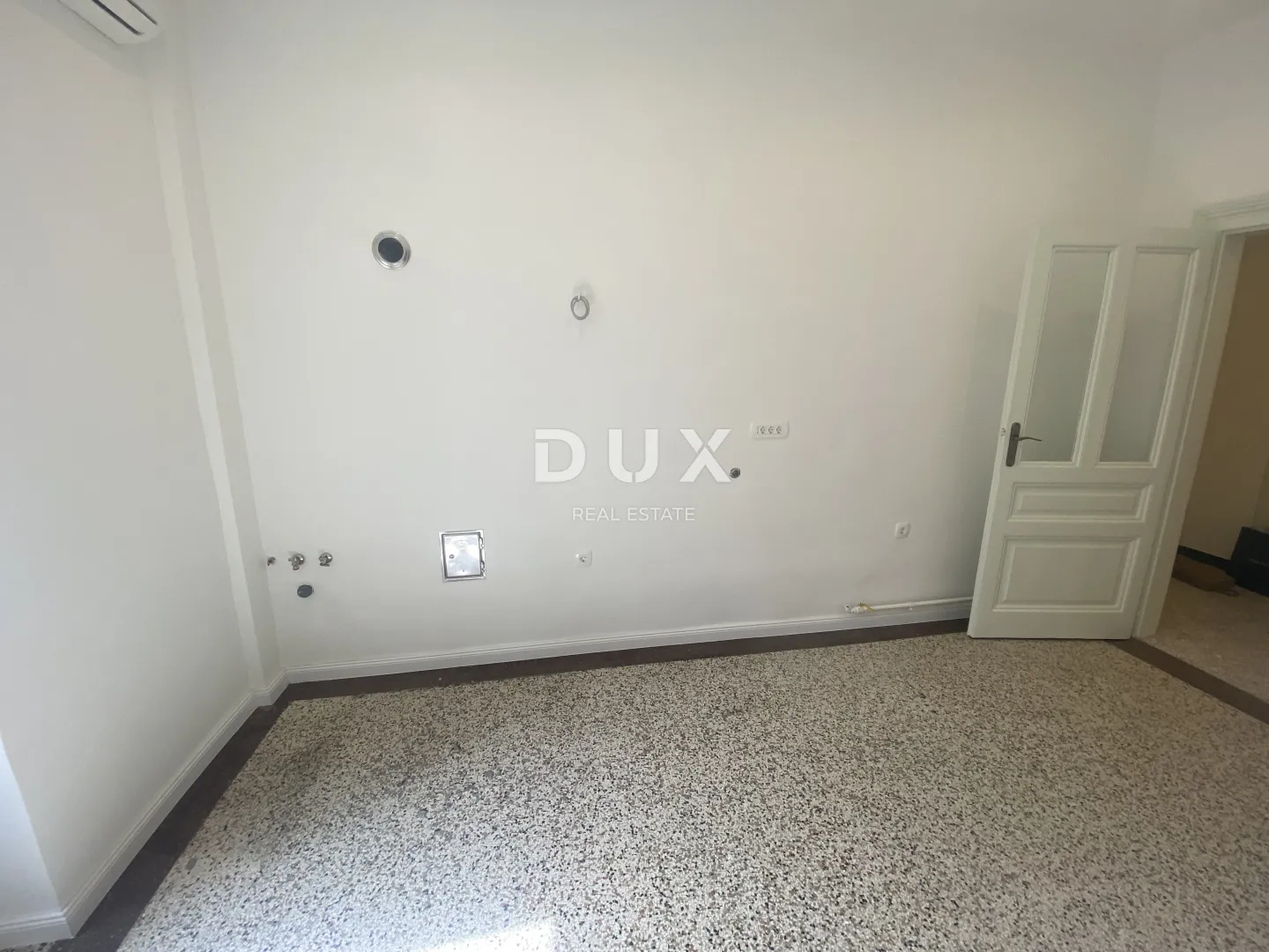 rijeka, centar - dvosoban stan - slika 11