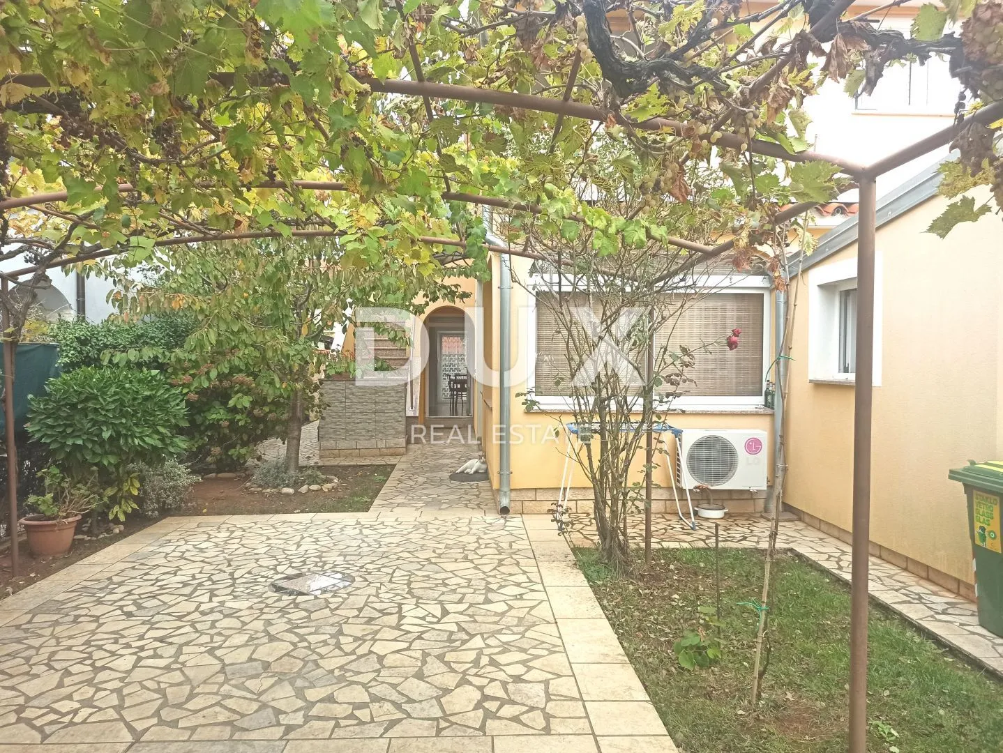 istra, valbandon kuća s 3 apartmana i dvorištem u blizini mora - slika 29