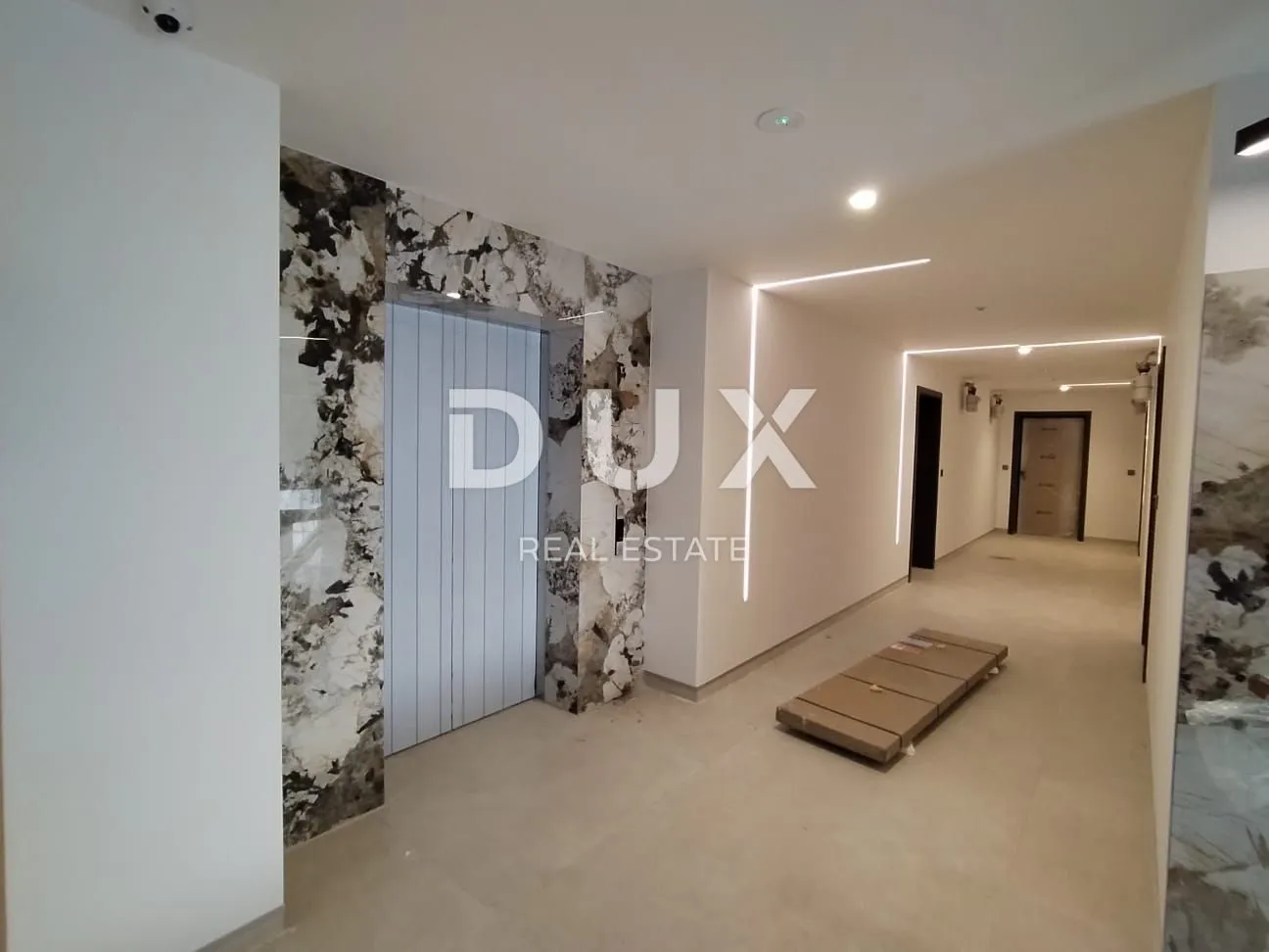 istra,pula -luksuzni smart home stan u centru 130 m2! - slika 5