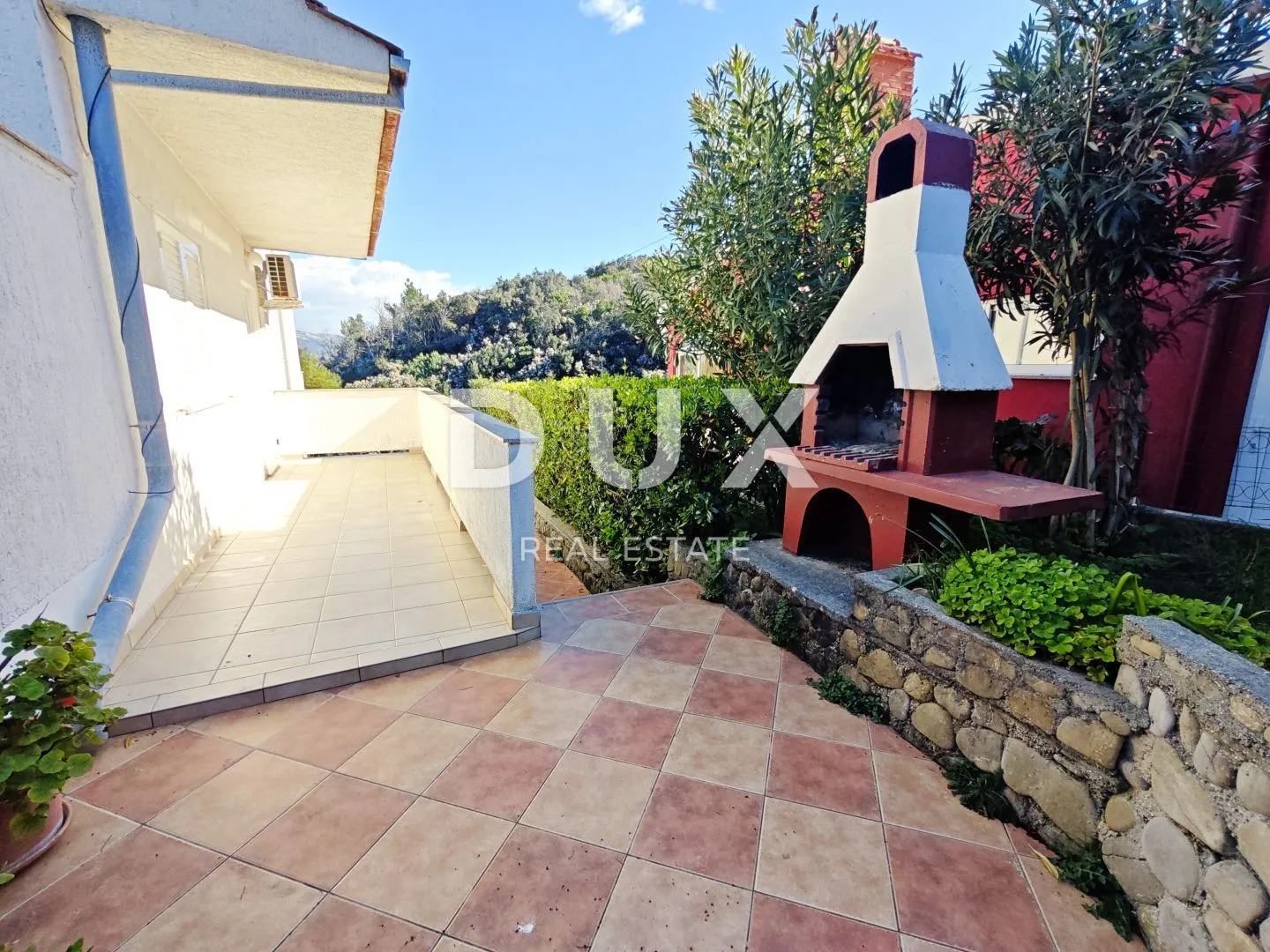 otok rab - apartmanska kuća 1. red do mora! - slika 5