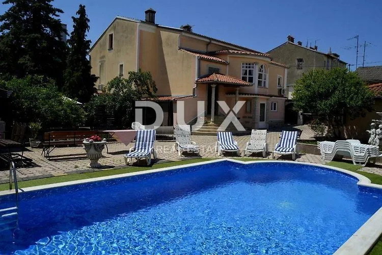 istra, pula - apartmanska kuća u strogome centru s bazenom i okućnicom - slika 37