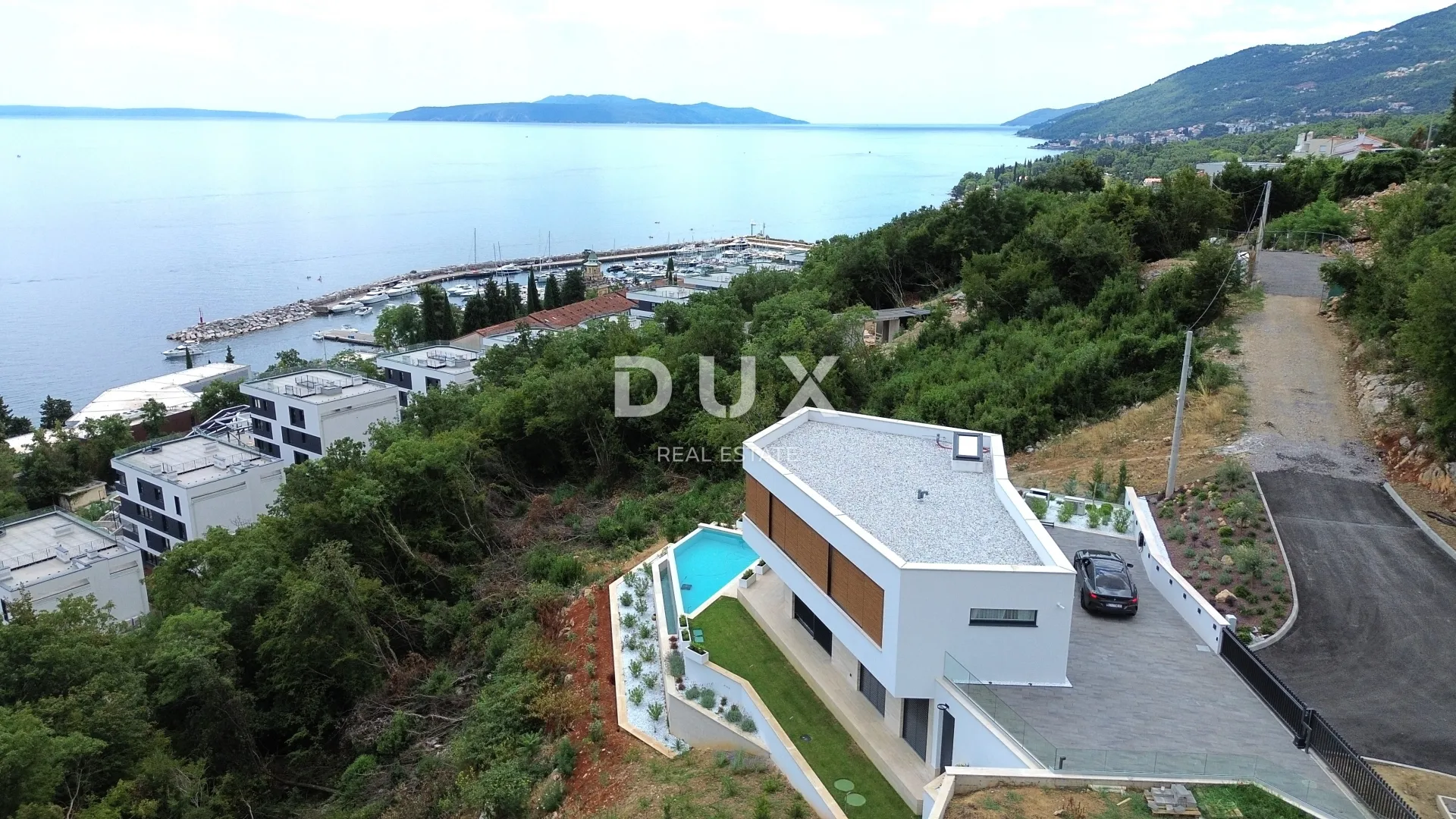 OPATIJA, IČIĆI - moderna vila na jedinstvenoj poziciji samo 200 m od plaže Ičići - Ičići, Opatija