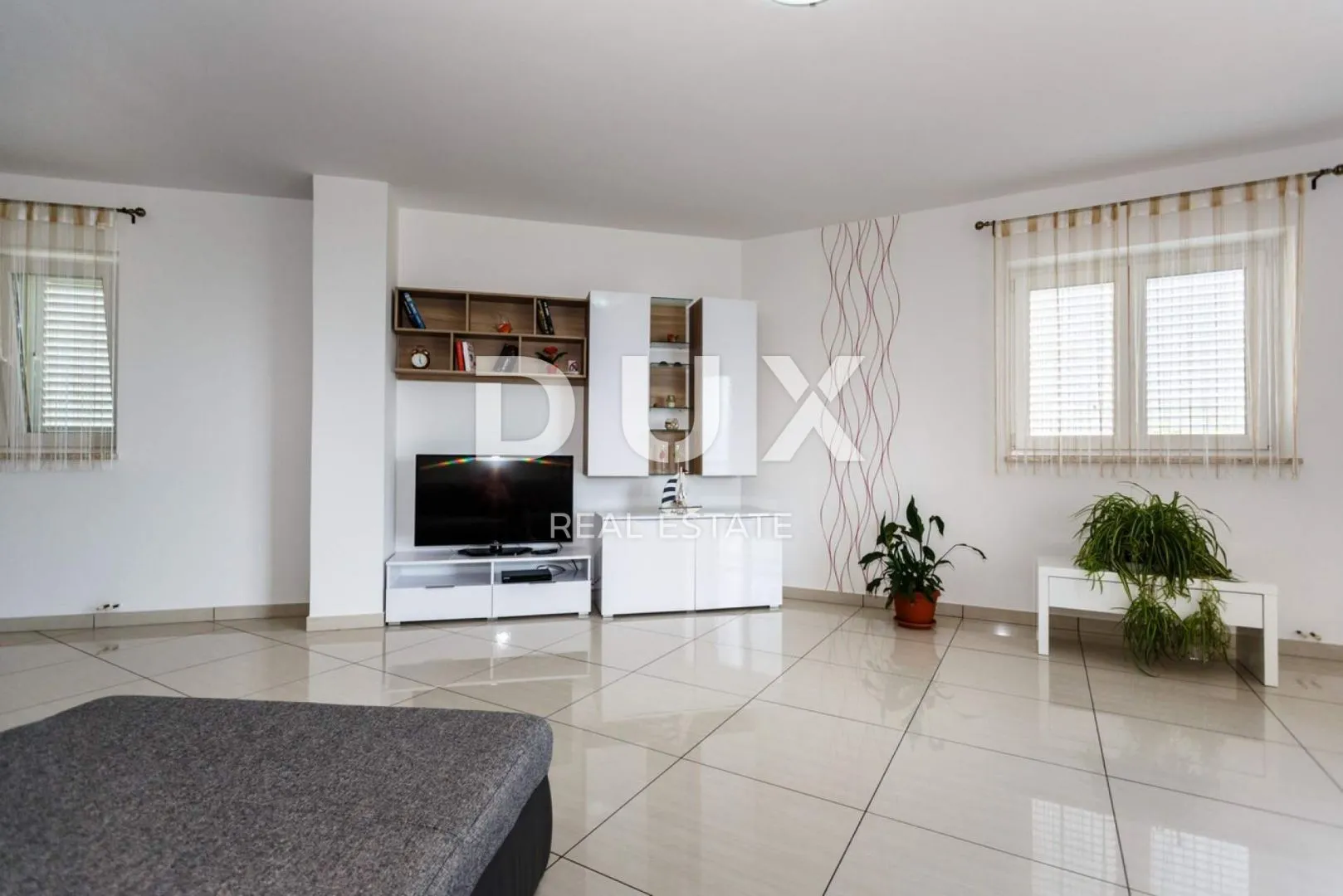 otok krk, vrbnik - apartman 99 m2 sa pogledom na more - slika 6