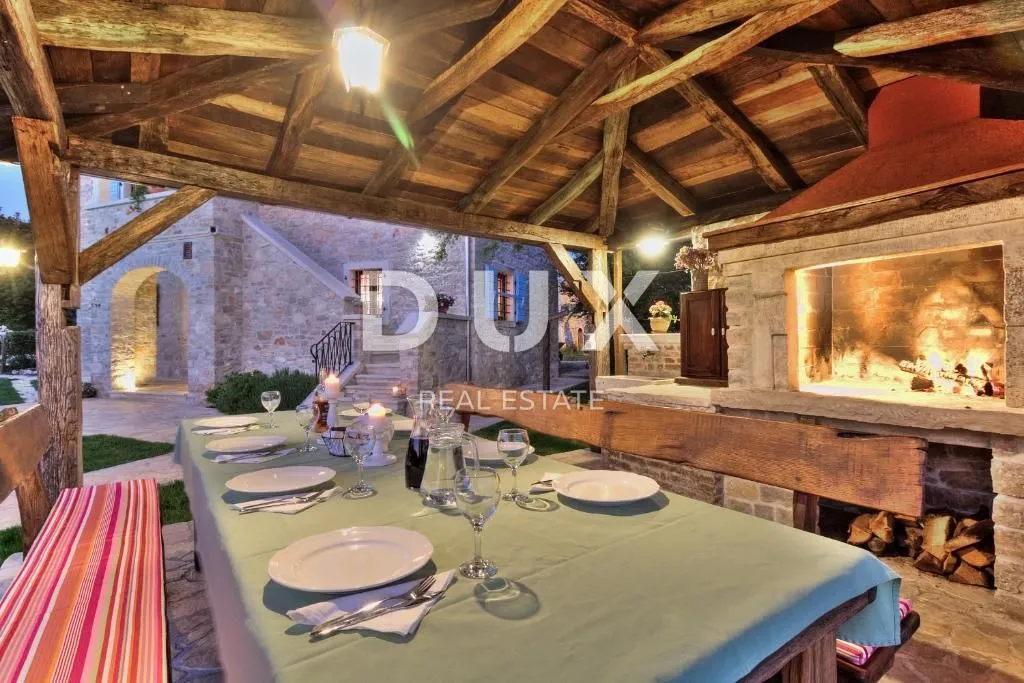 istra, umag, savudrija - kamena samostojeća vila na osami - slika 34