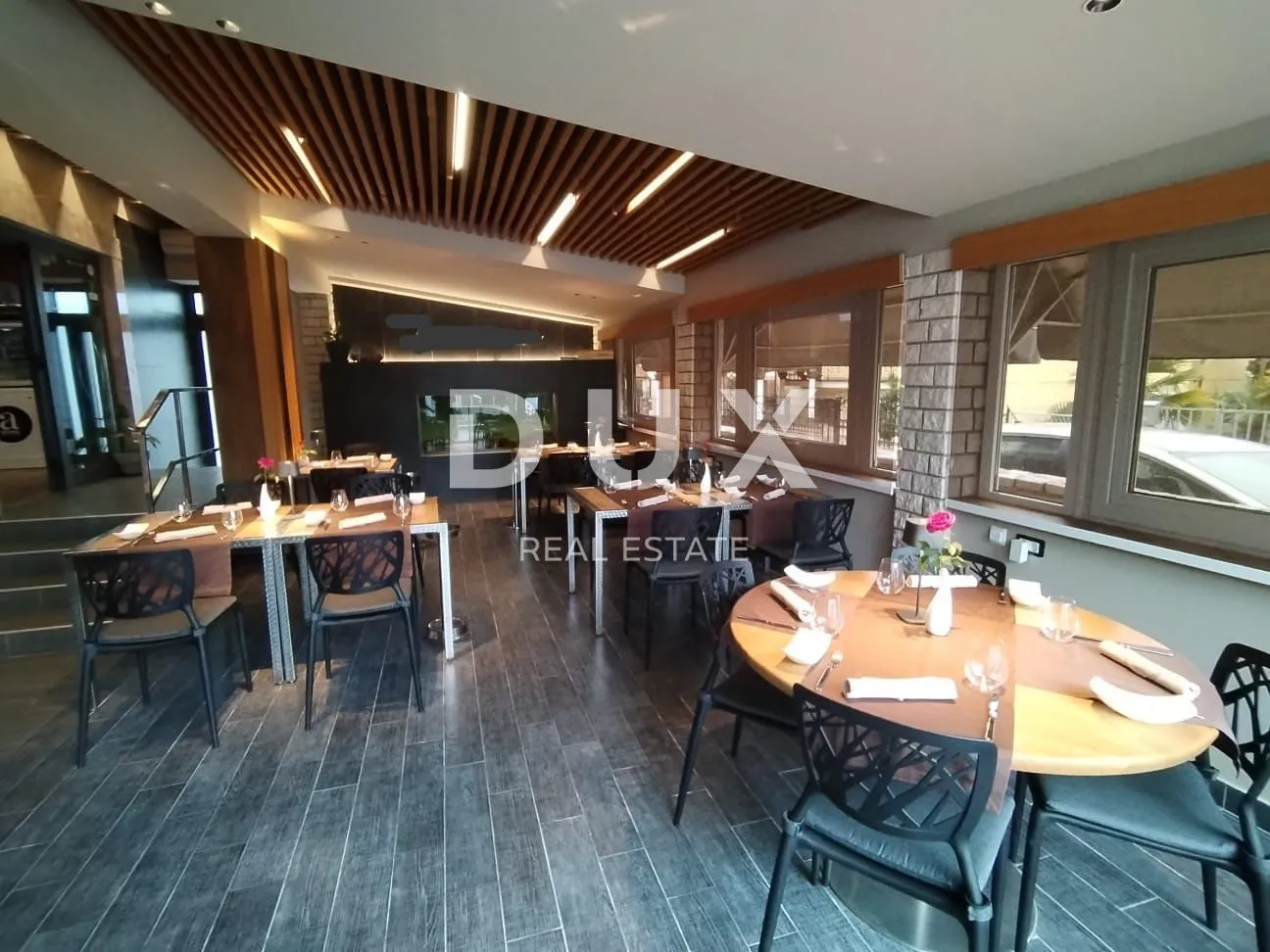 istra,pula - kuća sa restoranom 100m od plaže! top lokacija! - slika 33