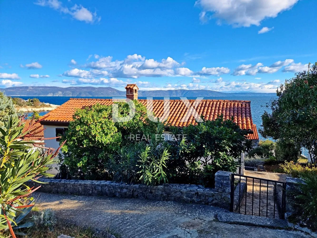 istra, rabac - komadić raja uz more - slika 2