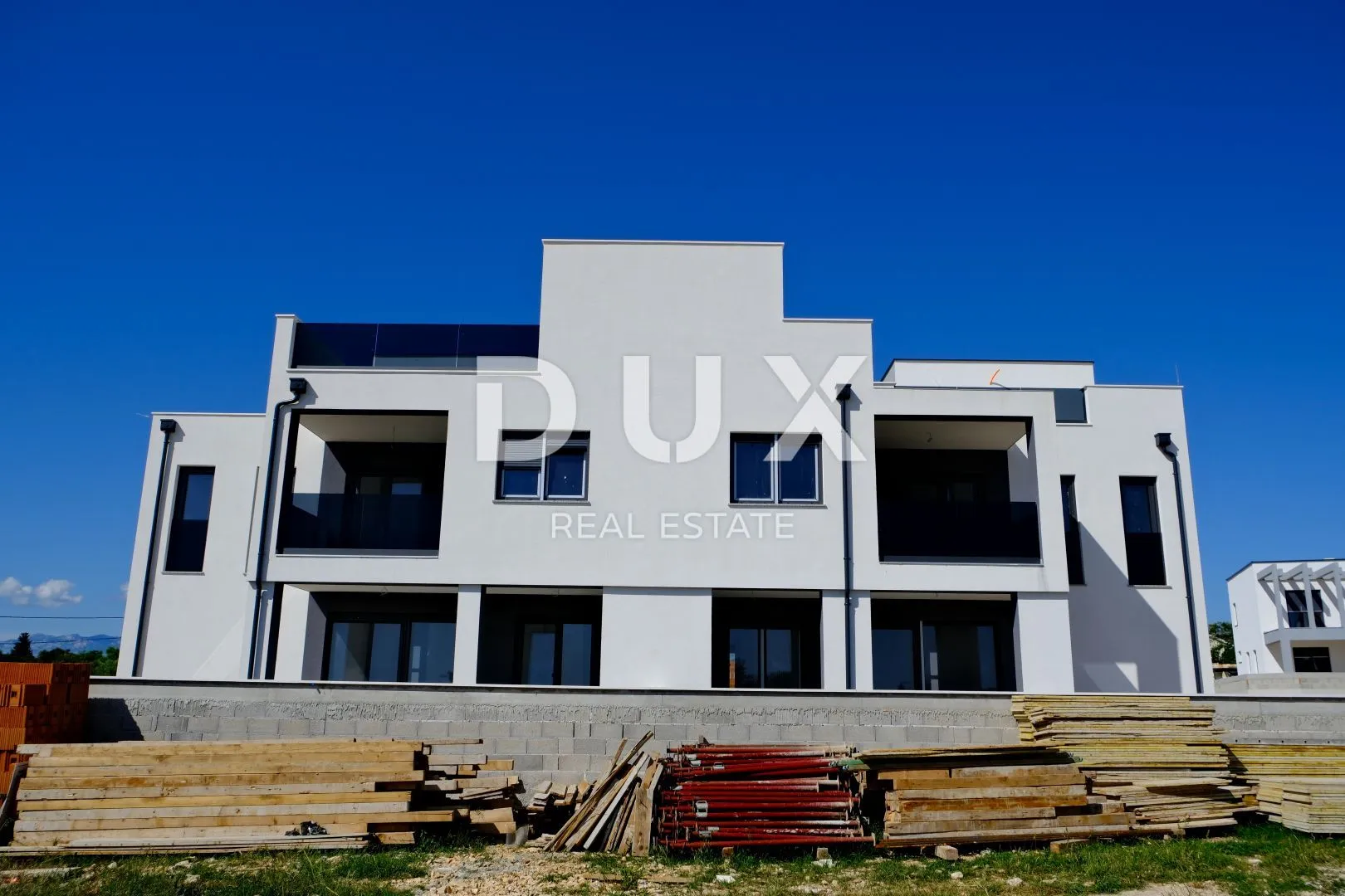 zadar, vrsi - dvojna kuća s privatnim bazenom i ogromnom terasom s pogledom na more! a2 - slika 5