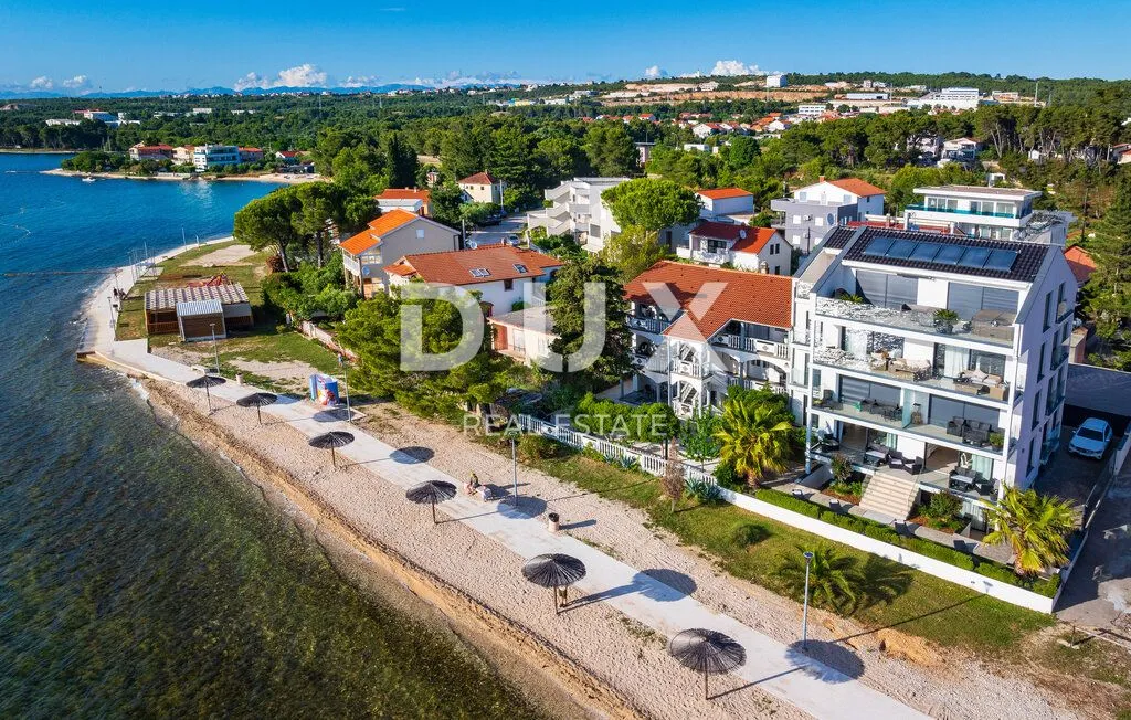zadar, bibinje - predivan stan u prvom redu do mora - slika 21