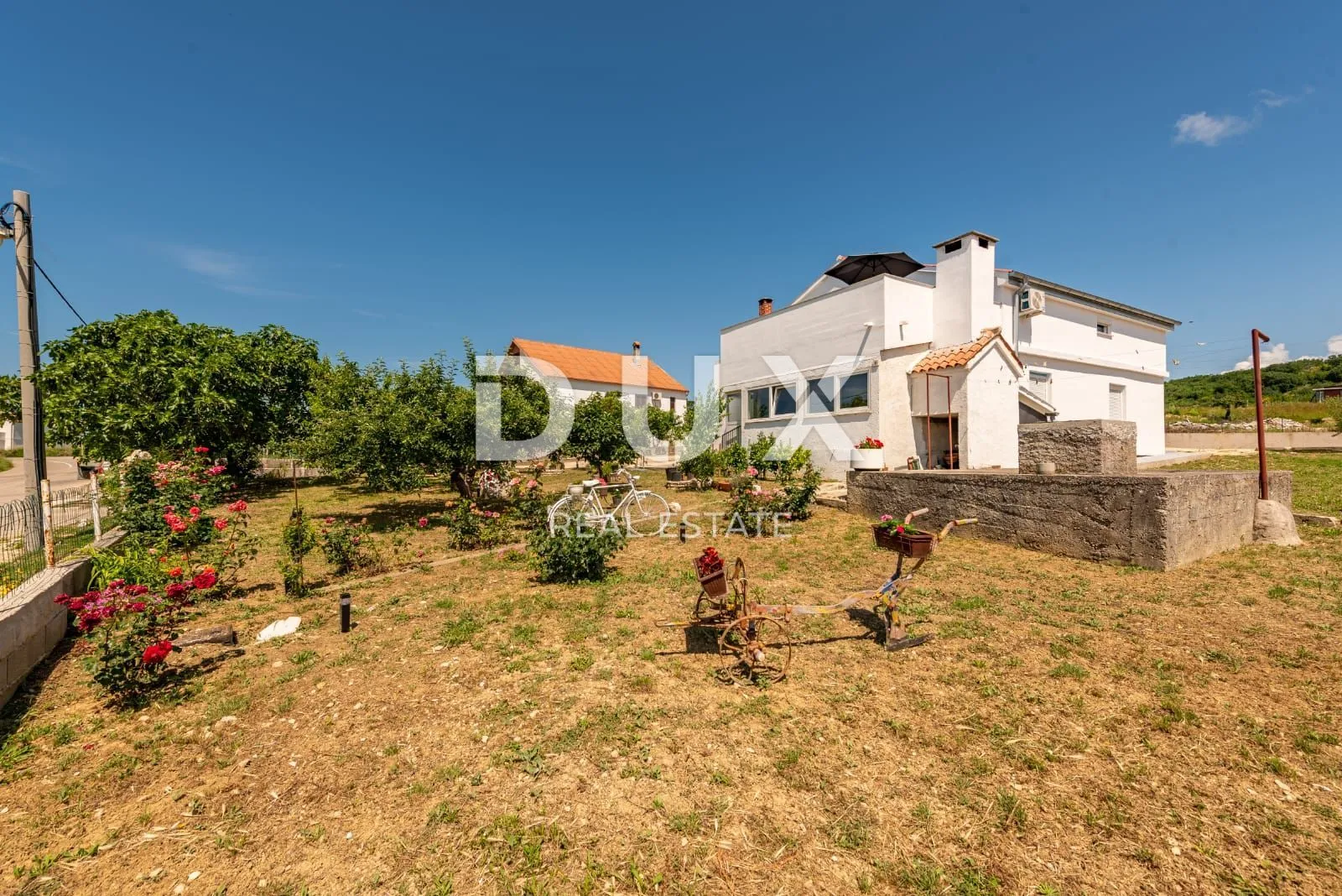 zadar, radovin - kuća s 2 stana - slika 18