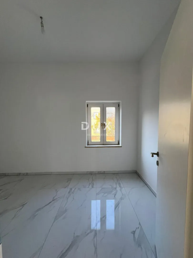 istra, poreč - prostrani renovirani stan s vrtom - slika 10