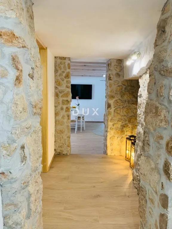 novi vinodolski, bribir - kamena vila s bazenom - slika 23
