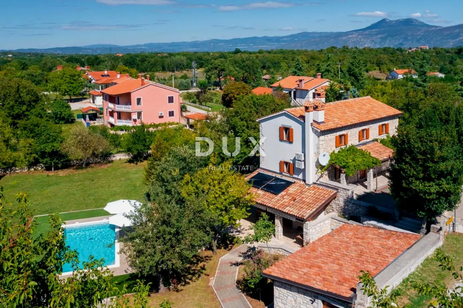 istra, labin - kamena kuća s bazenom - slika 8