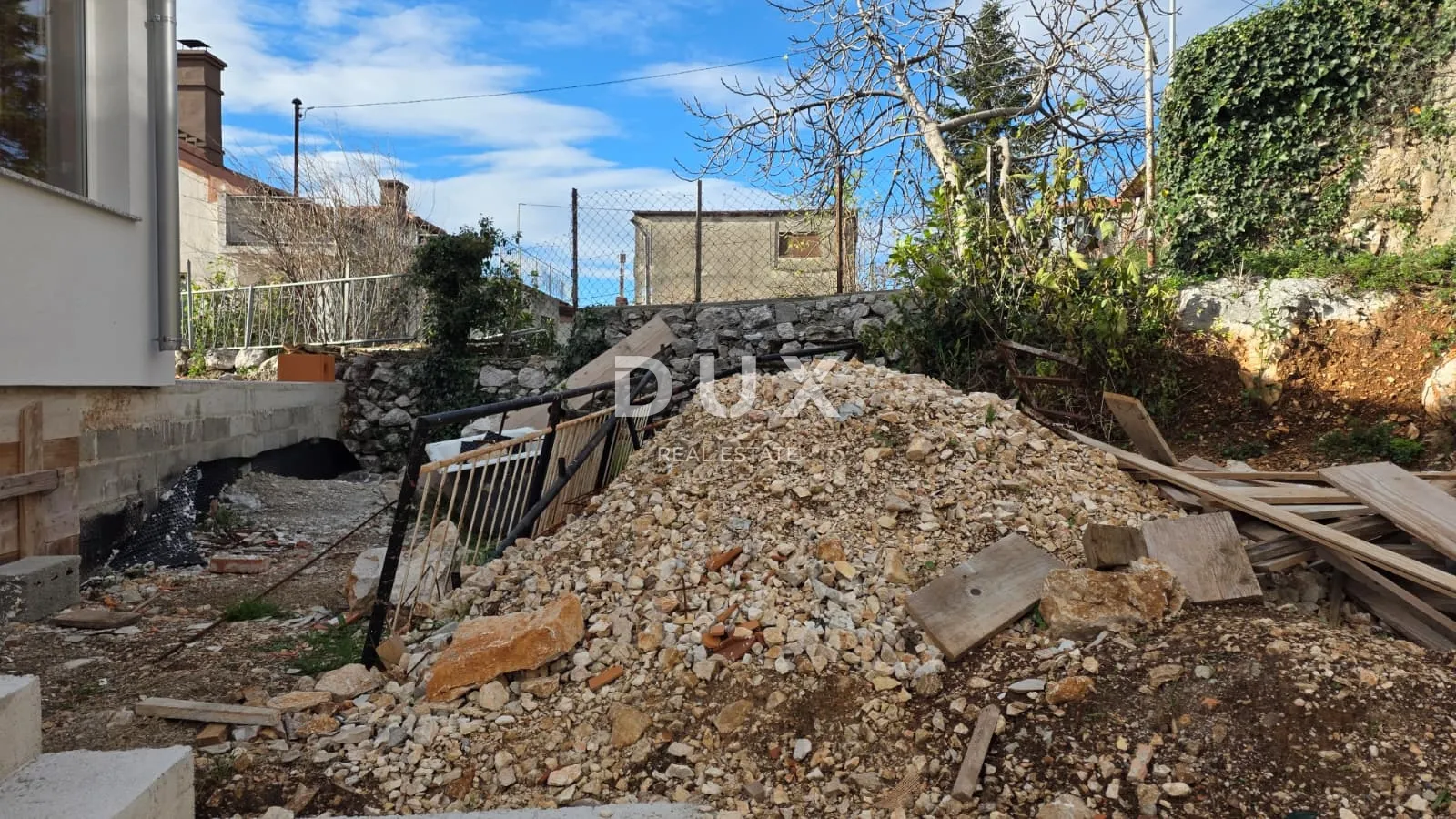 rijeka, sušak - kuća s pogledom na more u fazi adaptacije, 160m2 - slika 23