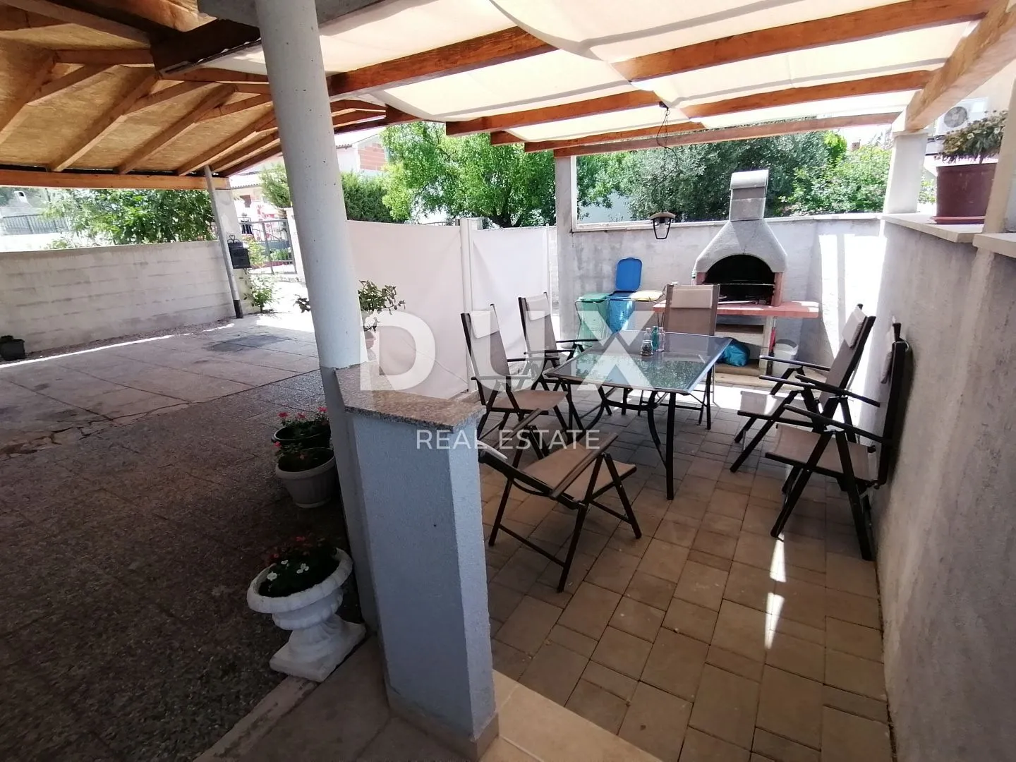 istra, pula - dvije obiteljske kuće - slika 21