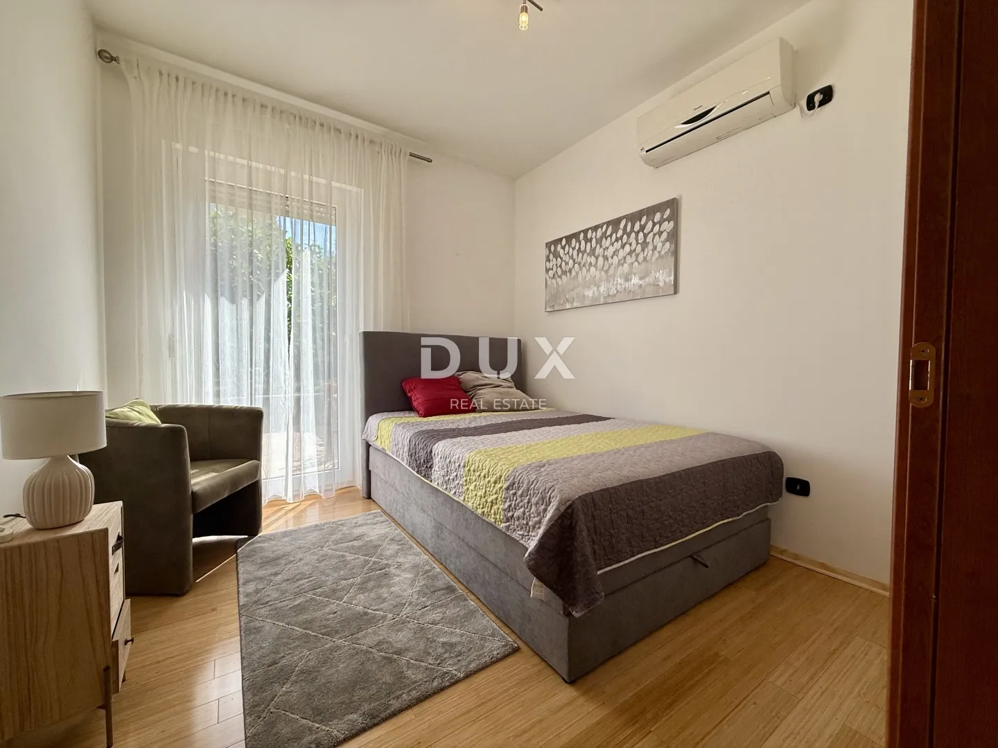 opatija, predivan dvosobni apartman, 100 m2, bazen, garaža, pogled na more - slika 14