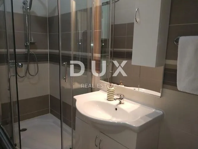 istra, pula - apartmanska kuća u strogome centru s bazenom i okućnicom - slika 14