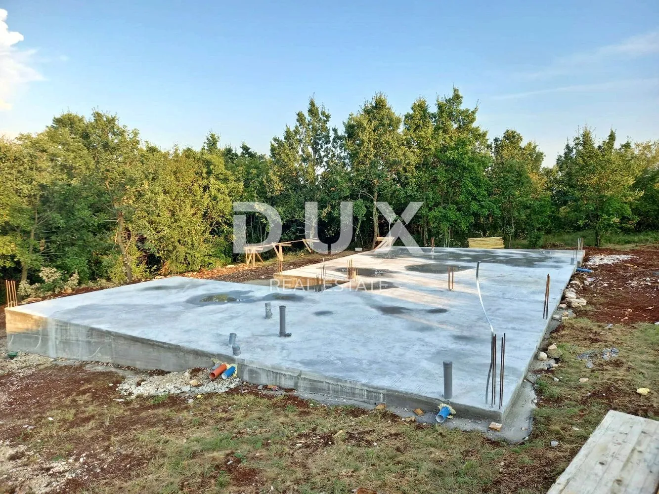 istra, vižinada - zemljište s betoniranim nadtemeljem - slika 5