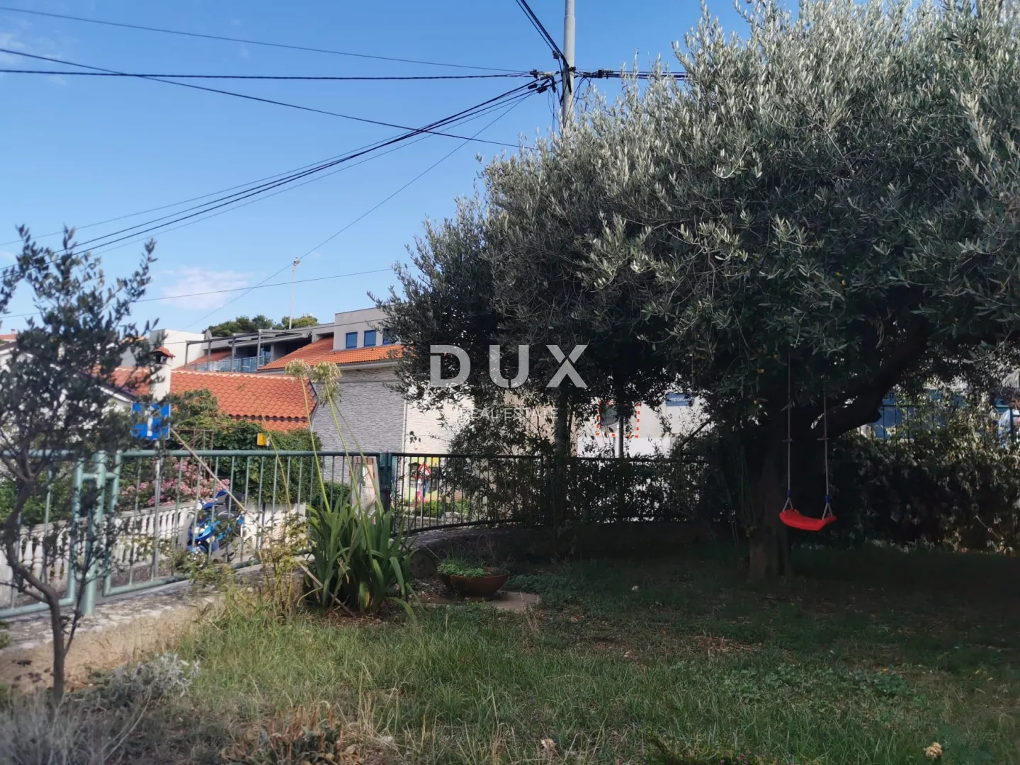 mali lošinj- etaža kuće sa tri stana - slika 16