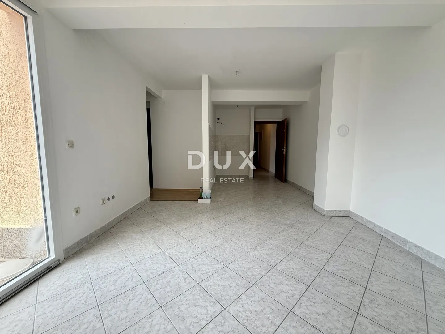 otok krk, njivice, 3-sobni stan, 79 m2, pogled na more - slika 5