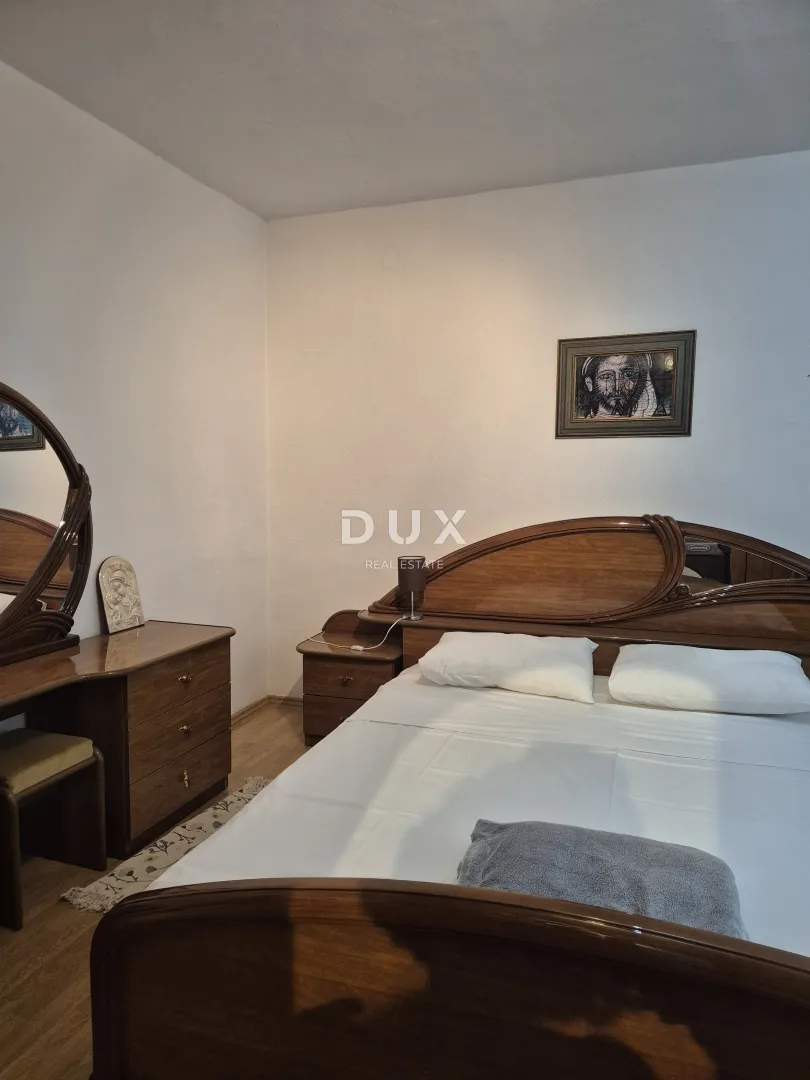 zadar, zemunik - prilika! renovirana obiteljska kuća - slika 37