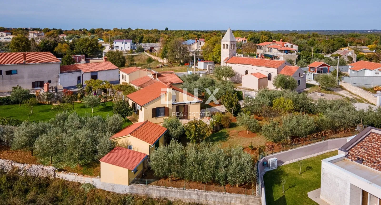 istra, kavran, kuća, 155 m2, 2 stambene jedinice, 1243 m2 dvorište - slika 2