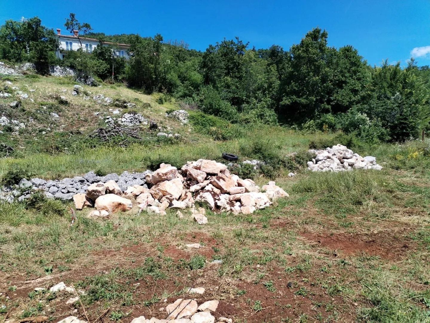 istra- labin- građevinsko zemljište 674 m2 okolica! - slika 3