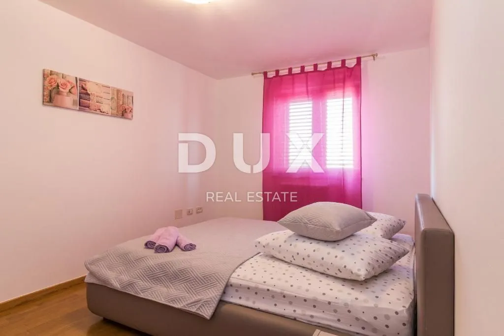istra, pula - prostrana kuća sa dva stana - slika 40