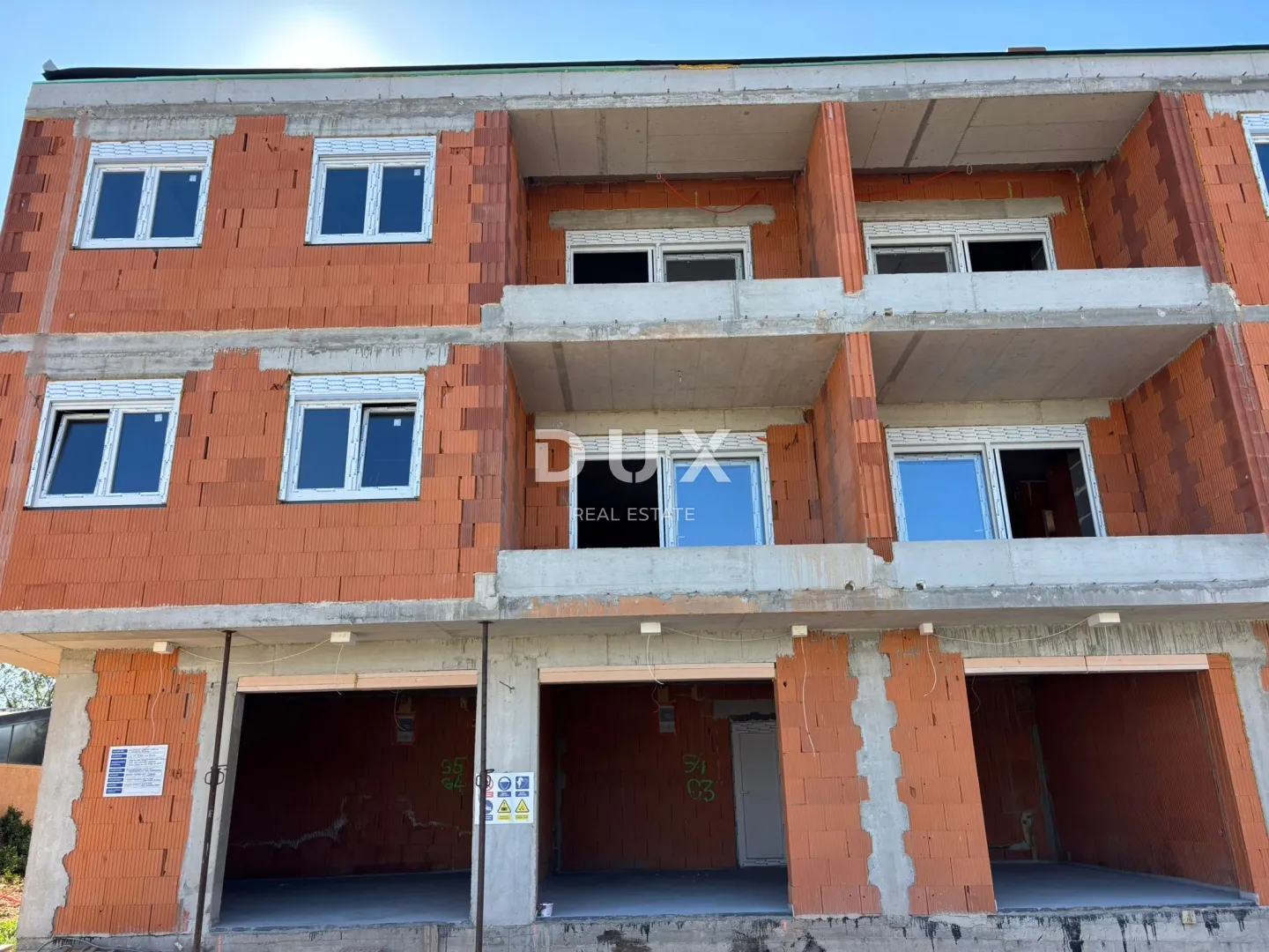 istra, peroj - stan s garažom 25 m2 i prekrasnim pogledom na more! - slika 6