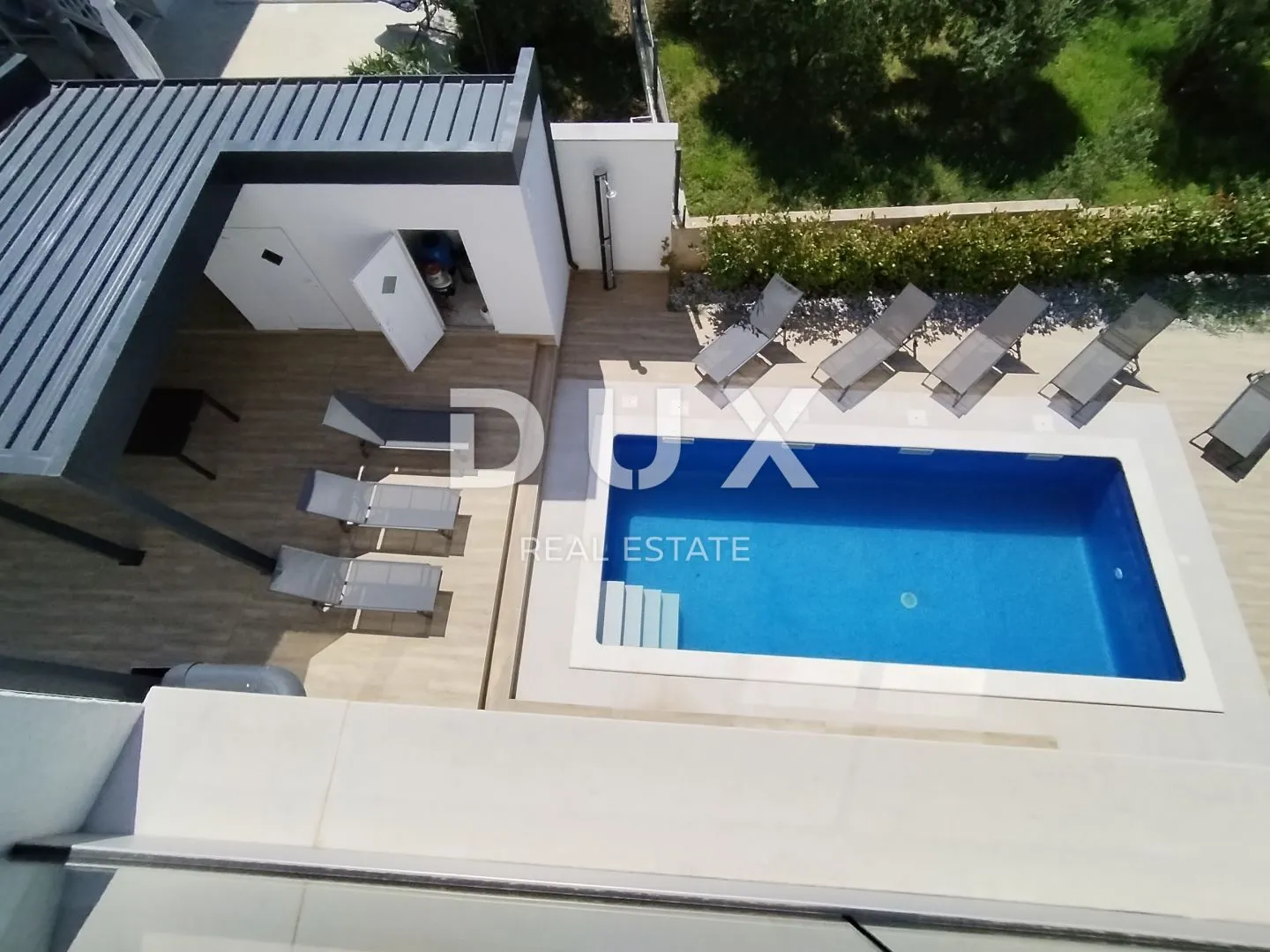 istra,fažana- kuća s bazenom i pogledom na more! - slika 8