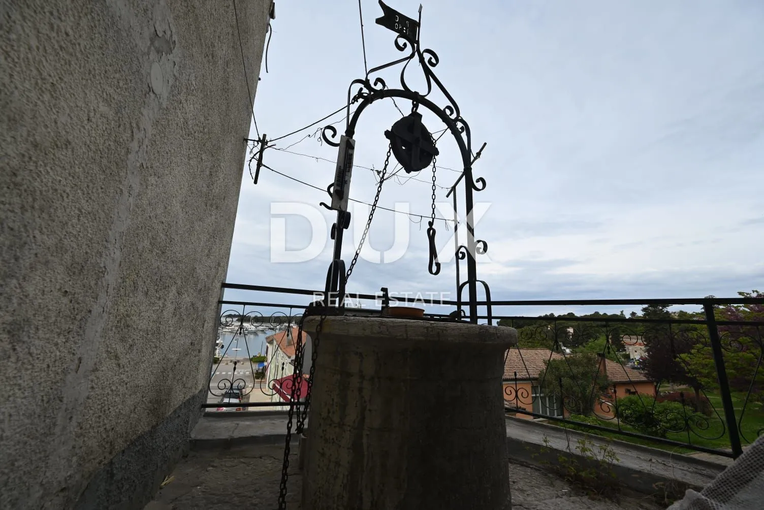 istra, vrsar - unikatna starina s poslovnim prostorom pored mora! - slika 29