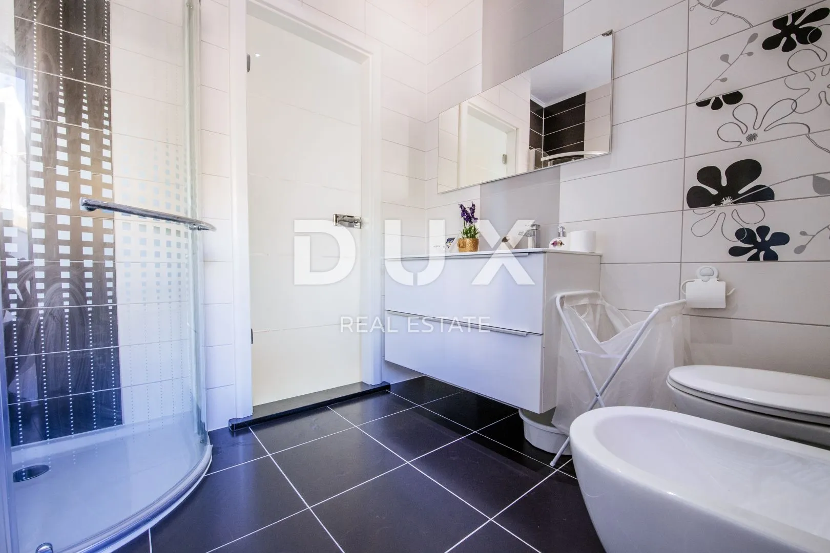 otok pag, košljun - vila pored mora sa 4 apartmana - slika 18
